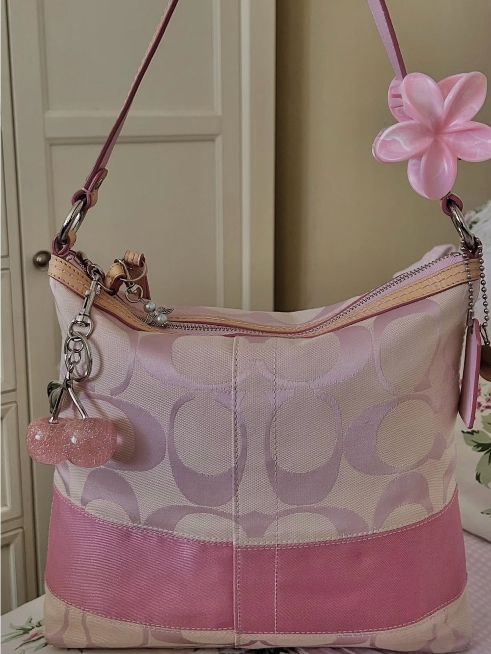 Pink Signature Pattern Shoulder Bag